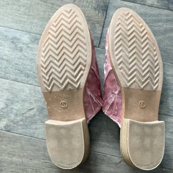 Seychelles crushed velvet slip on shoe size 6 - Picture 4 of 4